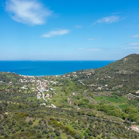 Sea View Retreat *